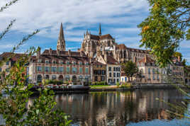 Abbaye St. Germain et l' Yonne
