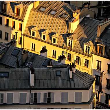 Paris ... les toits en zinc au soleil couchant