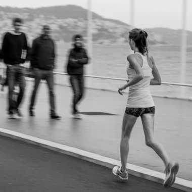 Jogging et grisaille. par Miqueu06