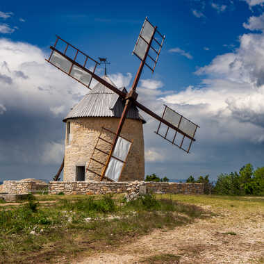 Le moulin à vent par Dan-du-Tan