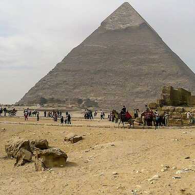 Aux pieds des Pyramides par patrick69220
