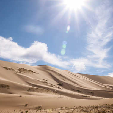 La dune, vue d'en-bas. par Sylvielalanne
